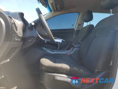 Zdjęcie 7 z 14 samochodu: 2015 KIA SPORTAGE LX VIN:KNDPB3AC7F7747579 - miniatura