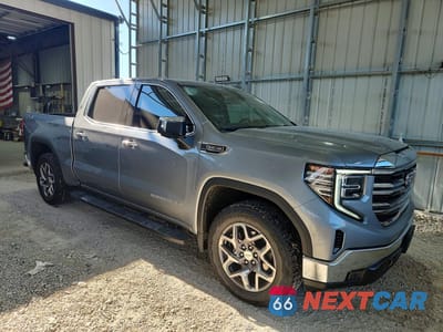 Czwarte zdjęcie samochodu z boku: 2023 GMC SIERRA K1500 SLT VIN:3GTUUDED9PG143785 - miniatura