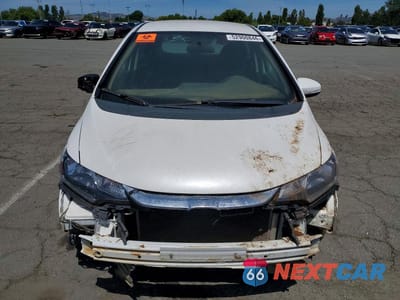 Piąte zdjęcie samochodu w środku: 2019 HONDA FIT LX VIN:3HGGK5H47KM719731 - miniatura