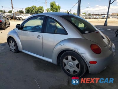 Drugie zdjęcie samochodu z przodu: 2000 VOLKSWAGEN NEW BEETLE GLS VIN:3VWCA21C3YM477882 - miniatura