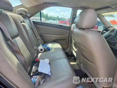 Zdjęcie 10 z 12 samochodu: 2004 TOYOTA CAMRY LE VIN:4T1BE32K34U937655 - miniatura