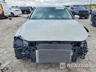 Piąte zdjęcie samochodu w środku: 2025 GENESIS G70 2.5T STANDARD VIN:KMTG34SC6SU156495 - miniatura