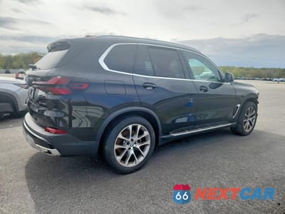 Trzecie zdjęcie samochodu z tyłu: 2026 BMW X5 XDRIVE40I VIN:5UX23EU08T9086096 - miniatura