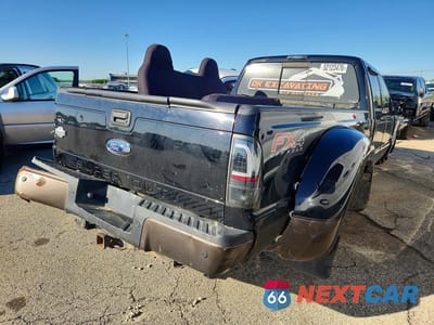 Trzecie zdjęcie samochodu z tyłu: 2016 FORD F350 SUPER DUTY VIN:1FT8W3DT1GEA11111 - miniatura