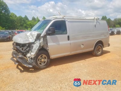 2005 CHEVROLET EXPRESS G1500 1GCFG15X151215924 - główne zdjęcie licytacji z USA - miniatura