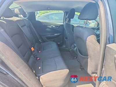 Zdjęcie 10 z 13 samochodu: 2019 CHEVROLET MALIBU LT VIN:1G1ZD5ST4KF142490 - miniatura
