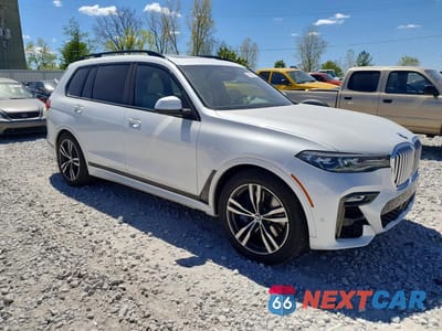 Czwarte zdjęcie samochodu z boku: 2019 BMW X7 XDRIVE50I VIN:5UXCX4C55KLS37719 - miniatura