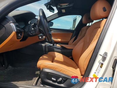Zdjęcie 7 z 12 samochodu: 2022 BMW 530 I VIN:WBA53BH00NCK88814 - miniatura
