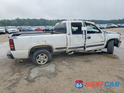 Trzecie zdjęcie samochodu z tyłu: 2001 CHEVROLET SILVERADO C1500 VIN:2GCEC19T311182766 - miniatura