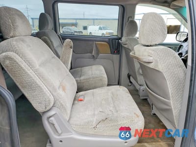 Zdjęcie 11 z 14 samochodu: 2000 HONDA ODYSSEY LX VIN:2HKRL1857YH596386 - miniatura