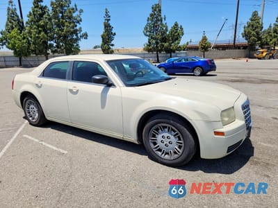 Czwarte zdjęcie samochodu z boku: 2007 CHRYSLER 300 VIN:2C3LA43RX7H804652 - miniatura