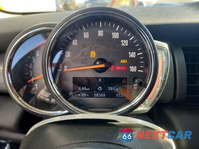Zdjęcie 9 z 12 samochodu: 2018 MINI COOPER VIN:WMWXP5C58J2G63448 - miniatura