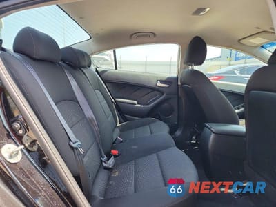 Zdjęcie 10 z 12 samochodu: 2018 KIA FORTE LX VIN:3KPFK4A77JE229212 - miniatura