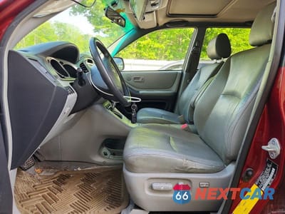 Zdjęcie 7 z 13 samochodu: 2005 TOYOTA HIGHLANDER LIMITED VIN:JTEEP21A150075457 - miniatura