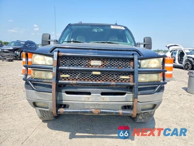 Piąte zdjęcie samochodu w środku: 2005 CHEVROLET SILVERADO K1500 VIN:1GCEK19Z95Z133611 - miniatura