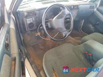 Zdjęcie 8 z 12 samochodu: 1994 CHEVROLET S TRUCK S10 VIN:1GCCS14Z2R8184877 - miniatura
