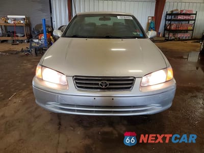 Piąte zdjęcie samochodu w środku: 2000 TOYOTA CAMRY XLE V6 VIN:JT2BF28K5Y0253117 - miniatura