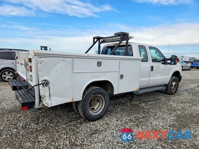 Trzecie zdjęcie samochodu z tyłu: 2011 FORD F350 SUPER DUTY VIN:1FD8X3H64BEB00662 - miniatura