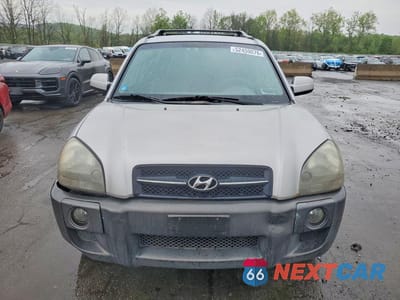 Piąte zdjęcie samochodu w środku: 2005 HYUNDAI TUCSON VIN:KM8JN12DX5U200875 - miniatura