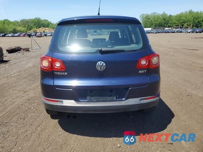Zdjęcie 6 z 12 samochodu: 2011 VOLKSWAGEN TIGUAN S VIN:WVGAV7AX0BW553432 - miniatura