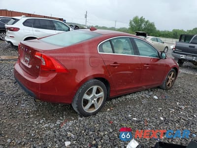 Trzecie zdjęcie samochodu z tyłu: 2012 VOLVO S60 T5 VIN:YV1622FS8C2039527 - miniatura