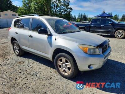 Czwarte zdjęcie samochodu z boku: 2007 TOYOTA RAV4 BASE VIN:JTMBD33V176026782 - miniatura