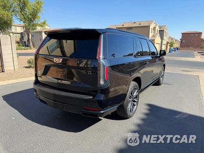 Czwarte zdjęcie samochodu z boku: 2021 CADILLAC ESCALADE ESV SPORT PLATINUM VIN:1GYS4RKL0MR402945 - miniatura