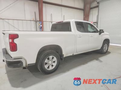 Trzecie zdjęcie samochodu z tyłu: 2023 CHEVROLET SILVERADO C1500 LT VIN:1GCRACEK3PZ120672 - miniatura
