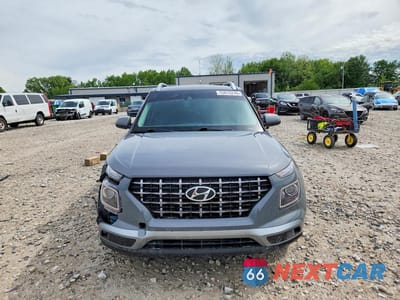 Piąte zdjęcie samochodu w środku: 2021 HYUNDAI VENUE SEL VIN:KMHRC8A32MU088646 - miniatura