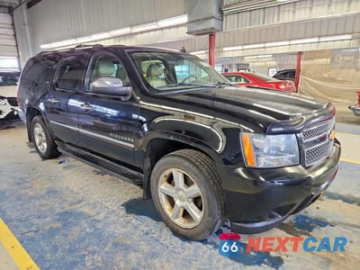 Czwarte zdjęcie samochodu z boku: 2012 CHEVROLET SUBURBAN K1500 LTZ VIN:1GNSKKE78CR140342 - miniatura