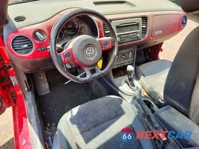 Zdjęcie 8 z 13 samochodu: 2015 VOLKSWAGEN BEETLE 1.8T VIN:3VW517AT2FM801150 - miniatura
