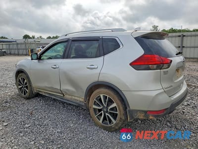 Drugie zdjęcie samochodu z przodu: 2017 NISSAN ROGUE SL VIN:5N1AT2MT8HC761974 - miniatura