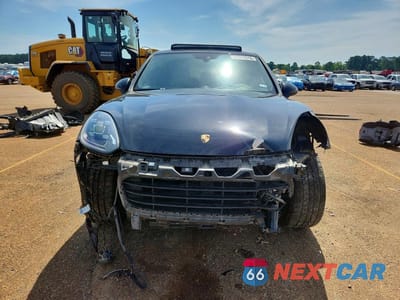 Piąte zdjęcie samochodu w środku: 2017 PORSCHE CAYENNE VIN:WP1AA2A27HKA86600 - miniatura