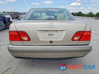 Zdjęcie 6 z 12 samochodu: 1996 MERCEDES-BENZ E 320 VIN:WDBJF55FXTJ014515 - miniatura