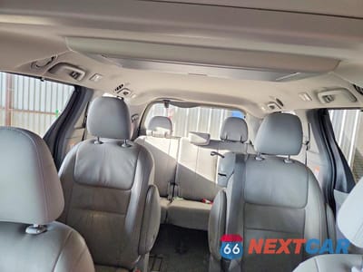 Zdjęcie 10 z 13 samochodu: 2017 TOYOTA SIENNA XLE PREMIUM 8-PASSENGER VIN:5TDYZ3DC6HS876403 - miniatura