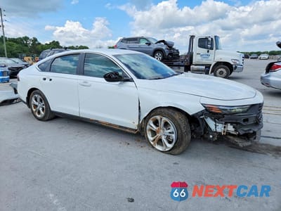 Czwarte zdjęcie samochodu z boku: 2023 HONDA ACCORD LX VIN:1HGCY1F26PA045342 - miniatura