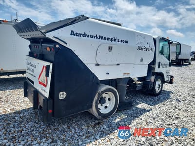 Trzecie zdjęcie samochodu z tyłu: 2021 ISUZU NPR HD VIN:54DC4W1D0MS206303 - miniatura