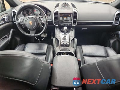 Zdjęcie 8 z 14 samochodu: 2014 PORSCHE CAYENNE S VIN:WP1AB2A25ELA58488 - miniatura