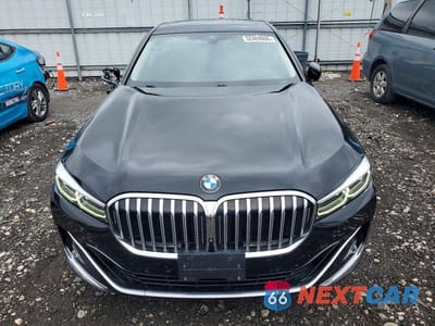 Piąte zdjęcie samochodu w środku: 2022 BMW 740 XI VIN:WBA7T4C0XNCH65392 - miniatura