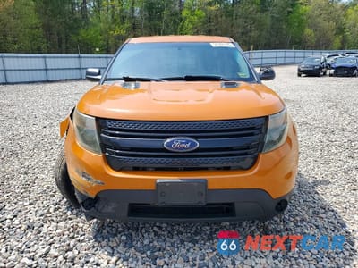 Piąte zdjęcie samochodu w środku: 2014 FORD EXPLORER POLICE INTERCEPTOR VIN:1FM5K8AR1EGC14243 - miniatura