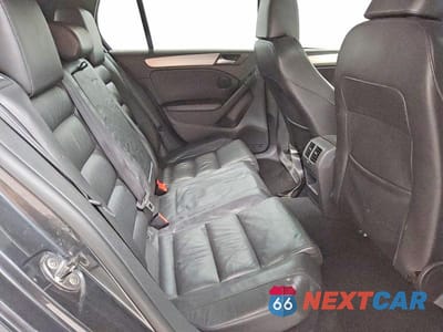 Zdjęcie 10 z 12 samochodu: 2012 VOLKSWAGEN GTI VIN:WVWHV7AJ2CW090631 - miniatura