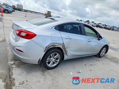 Trzecie zdjęcie samochodu z tyłu: 2017 CHEVROLET CRUZE LT VIN:1G1BE5SM1H7164330 - miniatura