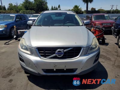 Piąte zdjęcie samochodu w środku: 2010 VOLVO XC60 3.2 VIN:YV4960DL0A2082633 - miniatura