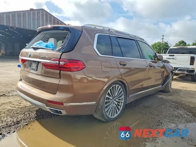 Trzecie zdjęcie samochodu z tyłu: 2020 BMW X7 XDRIVE40I VIN:5UXCW2C01L9B48520 - miniatura