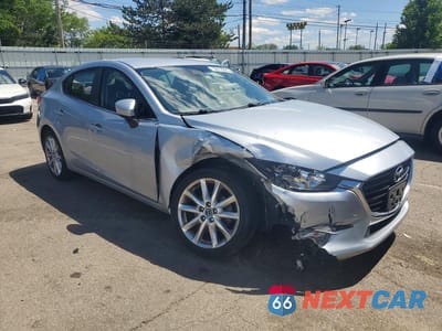 Czwarte zdjęcie samochodu z boku: 2017 MAZDA 3 TOURING VIN:3MZBN1V71HM111541 - miniatura