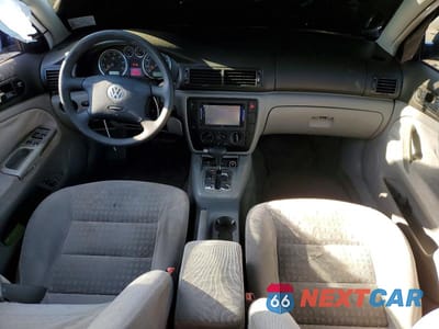 Zdjęcie 8 z 12 samochodu: 2002 VOLKSWAGEN PASSAT GLS VIN:WVWPD63B92P435158 - miniatura
