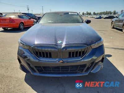 Piąte zdjęcie samochodu w środku: 2025 BMW 530 I VIN:WBA43FJ02SCU07083 - miniatura