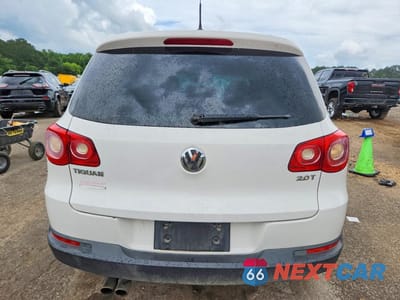 Zdjęcie 6 z 13 samochodu: 2011 VOLKSWAGEN TIGUAN S VIN:WVGAV7AX4BW545446 - miniatura