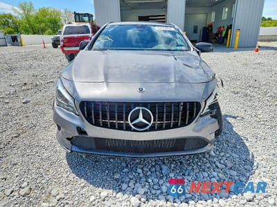 Piąte zdjęcie samochodu w środku: 2019 MERCEDES-BENZ CLA 250 4MATIC VIN:WDDSJ4GB1KN769235 - miniatura