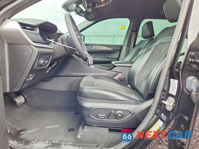 Zdjęcie 7 z 13 samochodu: 2024 JEEP GRAND CHEROKEE L LAREDO VIN:1C4RJKAG1R8610774 - miniatura
